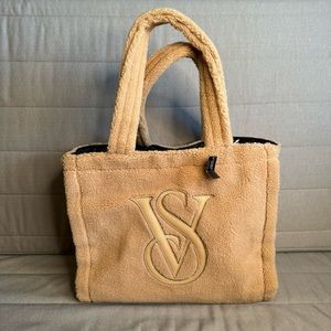 Victorias Secret Large Beige Plush Fleece Sherpa Tote Weekender Shopping Bag NWT